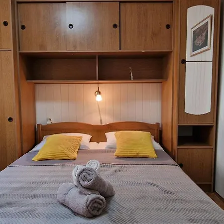 In Drift App 20 M From The In Stobrec - Apartmán