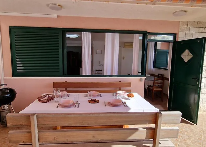 In Drift App 20 M From The In Stobrec - Apartamento